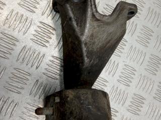 кронштейн КПП Volkswagen Passat B5 1998, 1.9 л., TDi, 8D0399113L