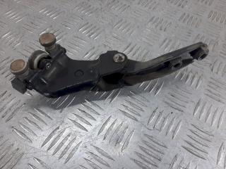 ролик двери сдвижной Volkswagen Caddy 3 поколение 2008, 2K0843336A