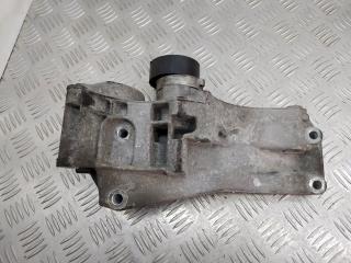 кронштейн генератора Volkswagen Golf 4 поколение 2004, 1.4 л., i, 032145169M