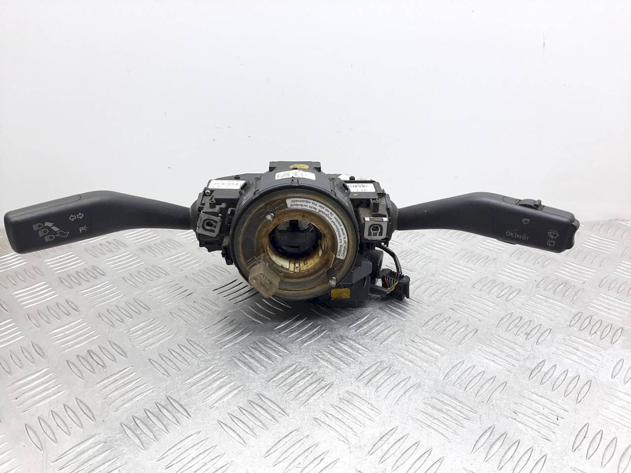 переключатель подрулевой (стрекоза) Volkswagen Touran 1 поколение 2004, 1K0953503H - фото №1