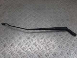 щеткодержатель (поводок стеклоочистителя, дворник) Peugeot 206 1 поколение 2002, 33493