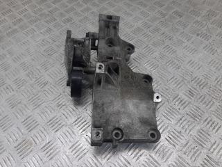 кронштейн генератора Volkswagen Golf 5 поколение 2007, дизель, R03G903143A