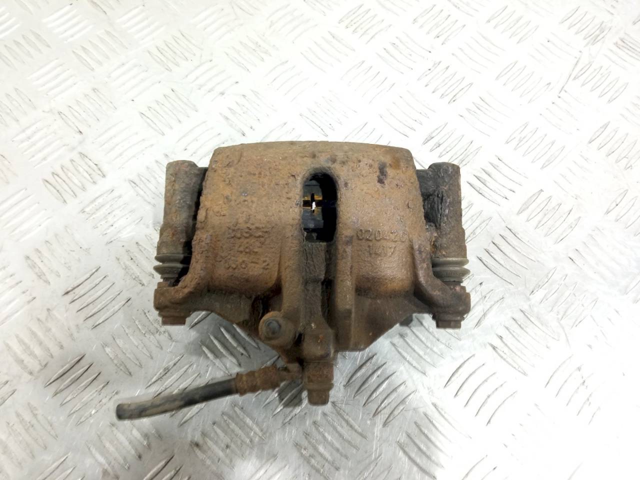 суппорт передний левый Opel Agila 1 поколение (A) 2003, 204201417 - фото №1