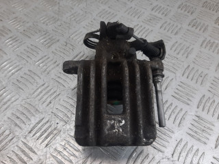 суппорт задний правый Volkswagen Passat B5 2000