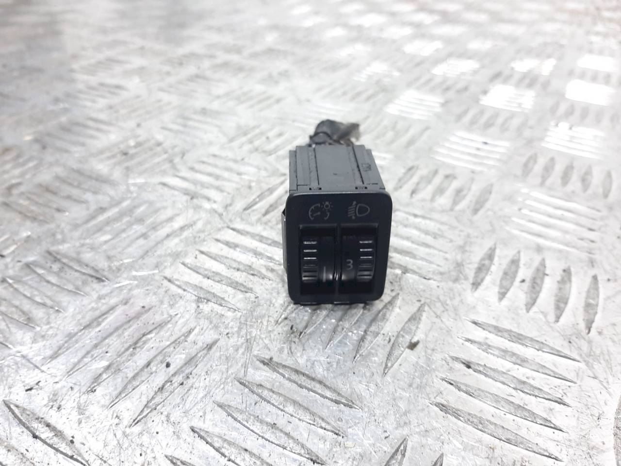 кнопка корректора фар Volkswagen Passat B6 2006, - - фото №1