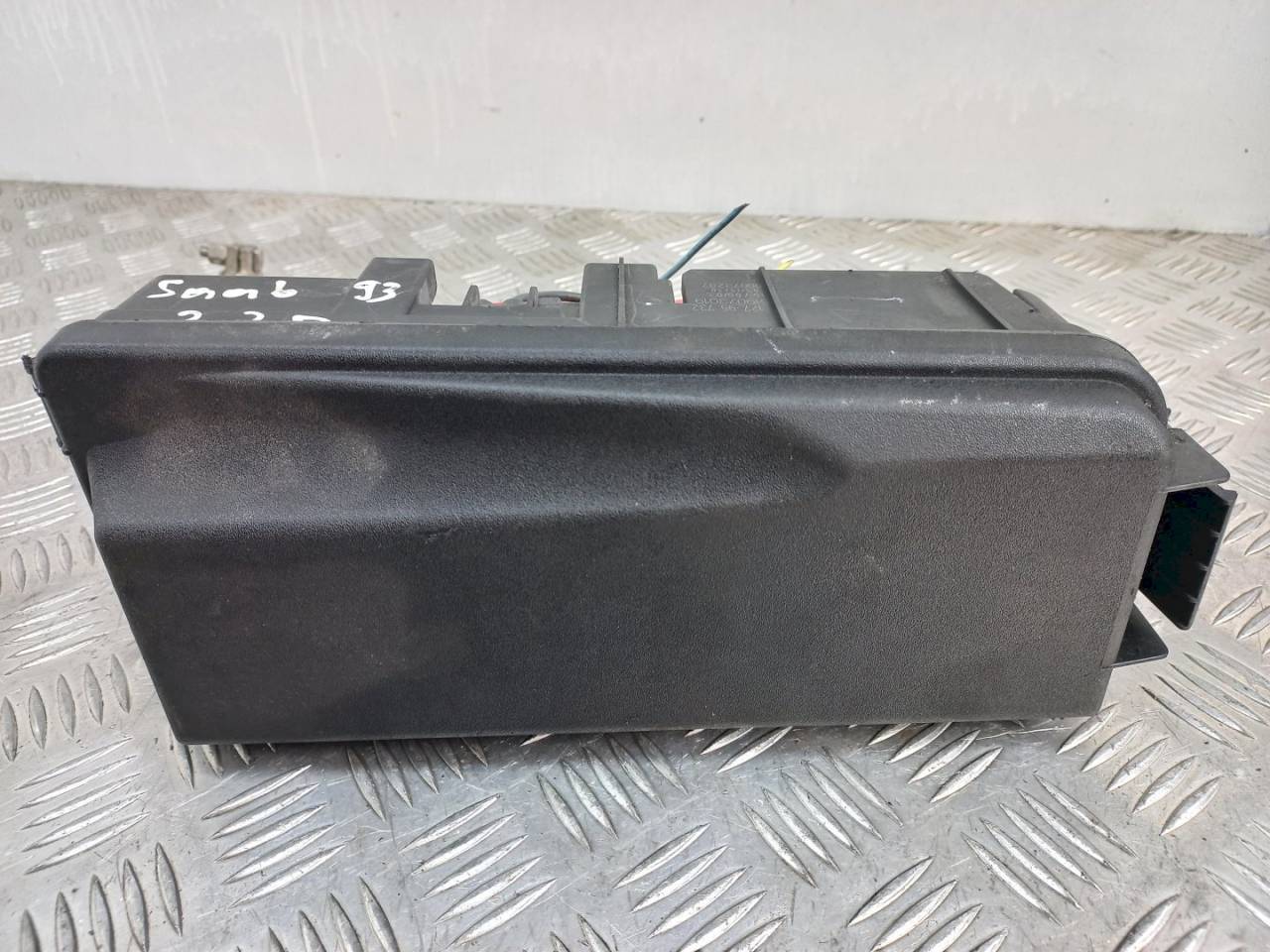 блок предохранителей Saab 9-3 1 поколение 2001, 2.2 л., DTi, 460023260 - фото №1