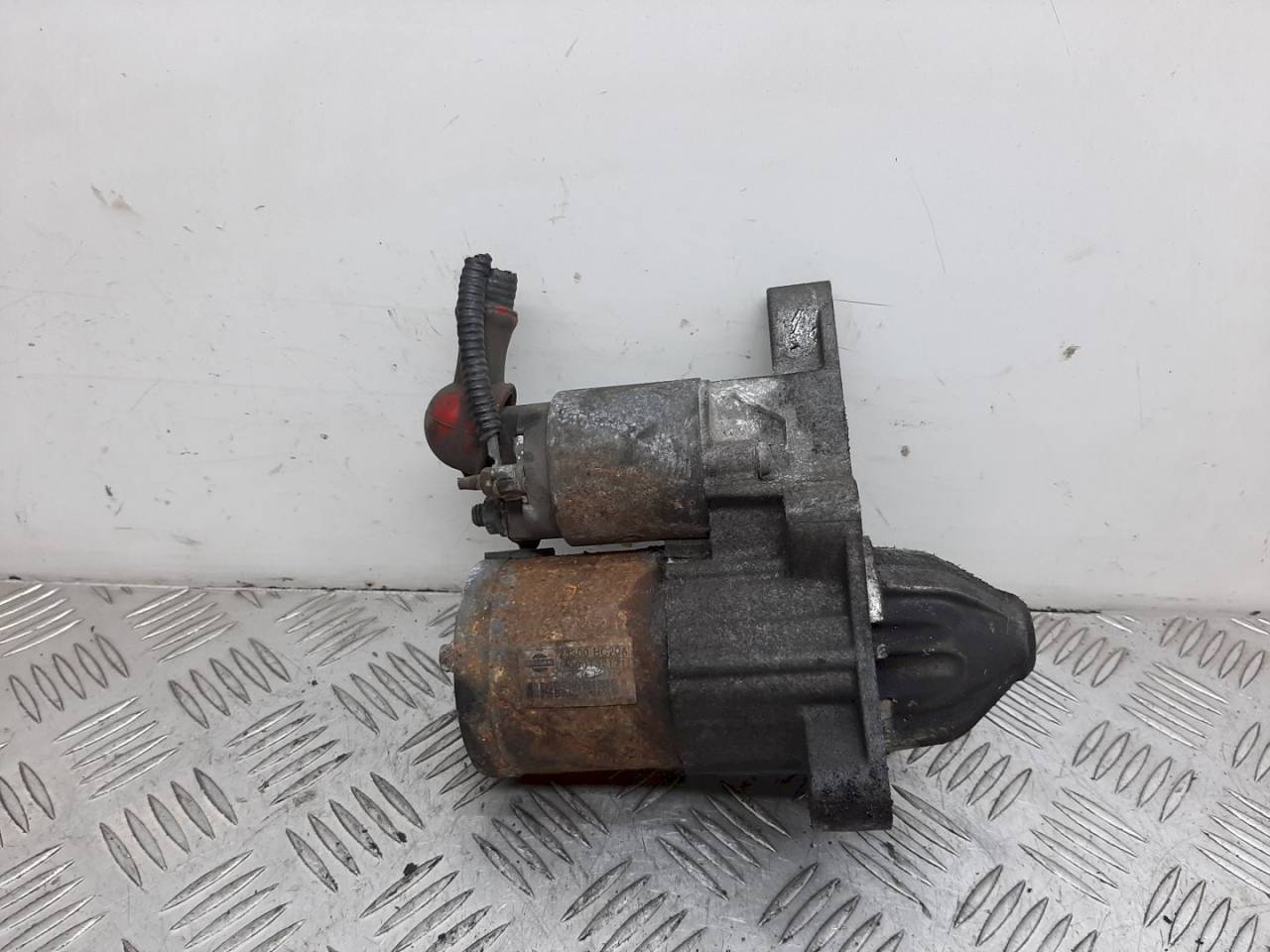 стартер Nissan Qashqai 1 поколение 2009, 1.6 л., i, M000T32171 - фото №1