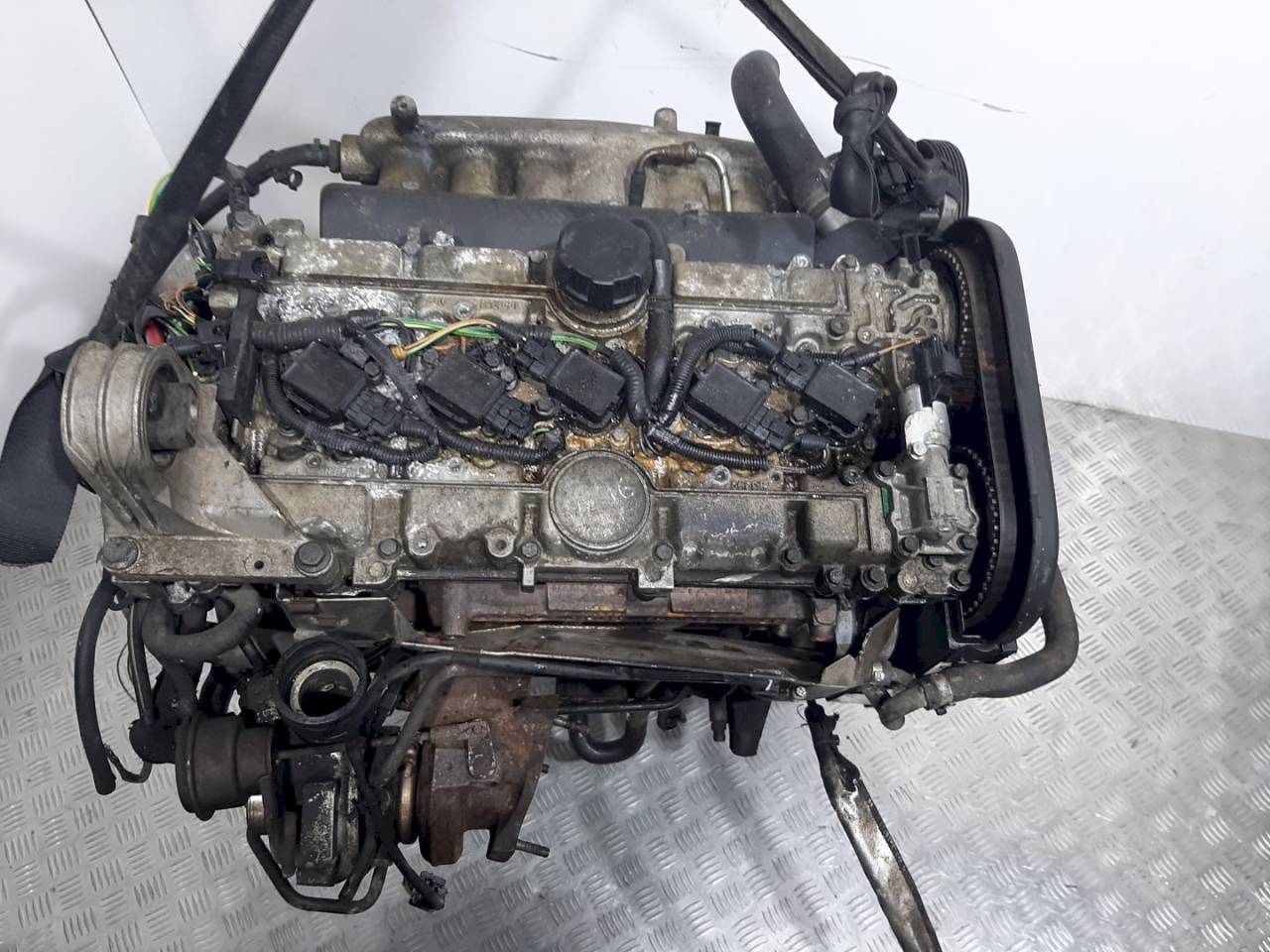 двигатель Volvo V70 2 поколение 2003, 2.4 л., Ti, бензин, -, B5244T, 2206131 - фото №1