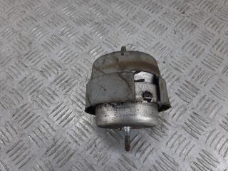 подушка крепления двигателя Audi A4 B7 2006, 2.0 л., бензин, 8E0199382A