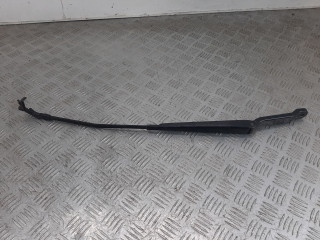 щеткодержатель (поводок стеклоочистителя, дворник) Renault Espace 4 поколение 2006, 8200014895C