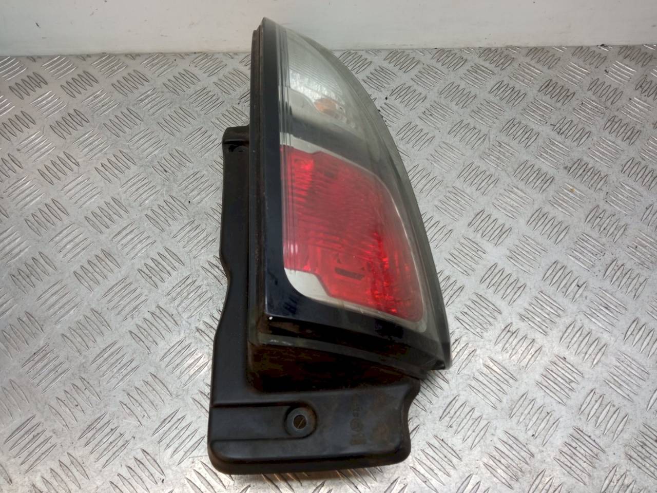 фонарь задний правый Citroen C3 Picasso 1 поколение 2010, 9681749180 - фото №1