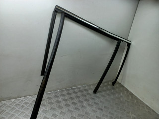 молдинг двери задней левой Volvo XC90 2 поколение [рестайлинг] 2022, 31841450