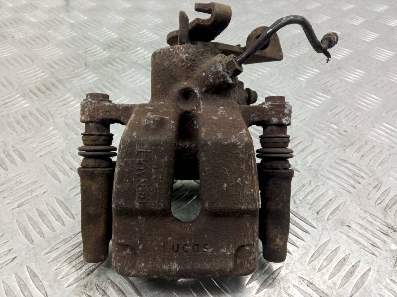 суппорт задний правый Renault Scenic 1 поколение 1999 - фото №1