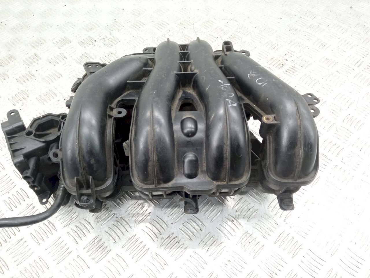 коллектор впускной Ford Focus 2 поколение 2005, 2.0 л., i - фото №1