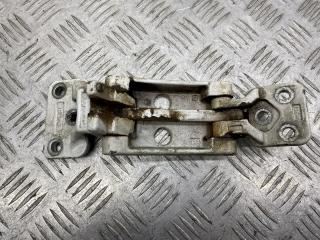 петля двери Mercedes-Benz Sprinter 2 поколение (W906) 2013, 2.2 л., CDi, A9067400137