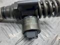 форсунка Volkswagen Passat B6 2008, 2.0 л., TDi, 03G130073B - фото №4