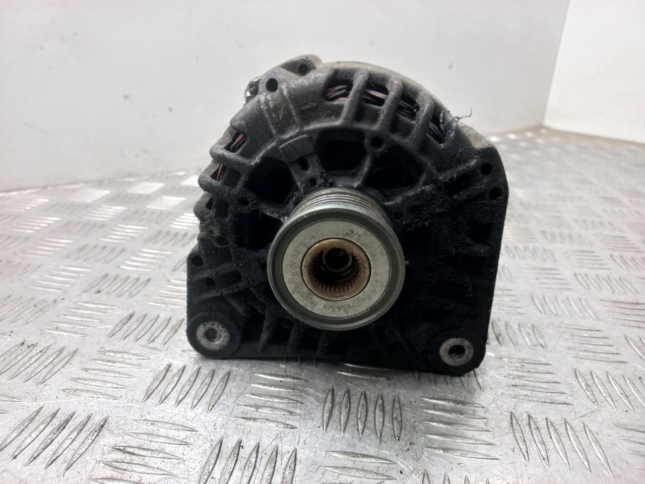 генератор Renault Laguna 2 поколение 2002, 1.9 л., DCi, дизель, 7700426849 - фото №1