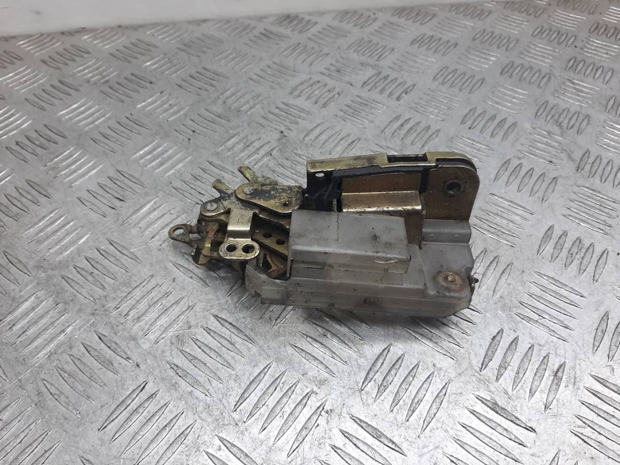 замок двери Volkswagen Transporter T4 1996 - фото №1