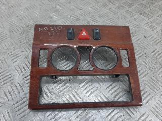 рамка под магнитолу Mercedes-Benz E-Класс W210/S210 [рестайлинг] 1999, A2106830308