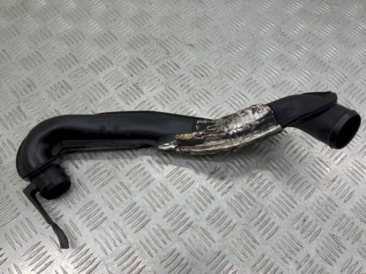 патрубок интеркулера Citroen C5 1 поколение 2001, 2.0 л. - фото №1