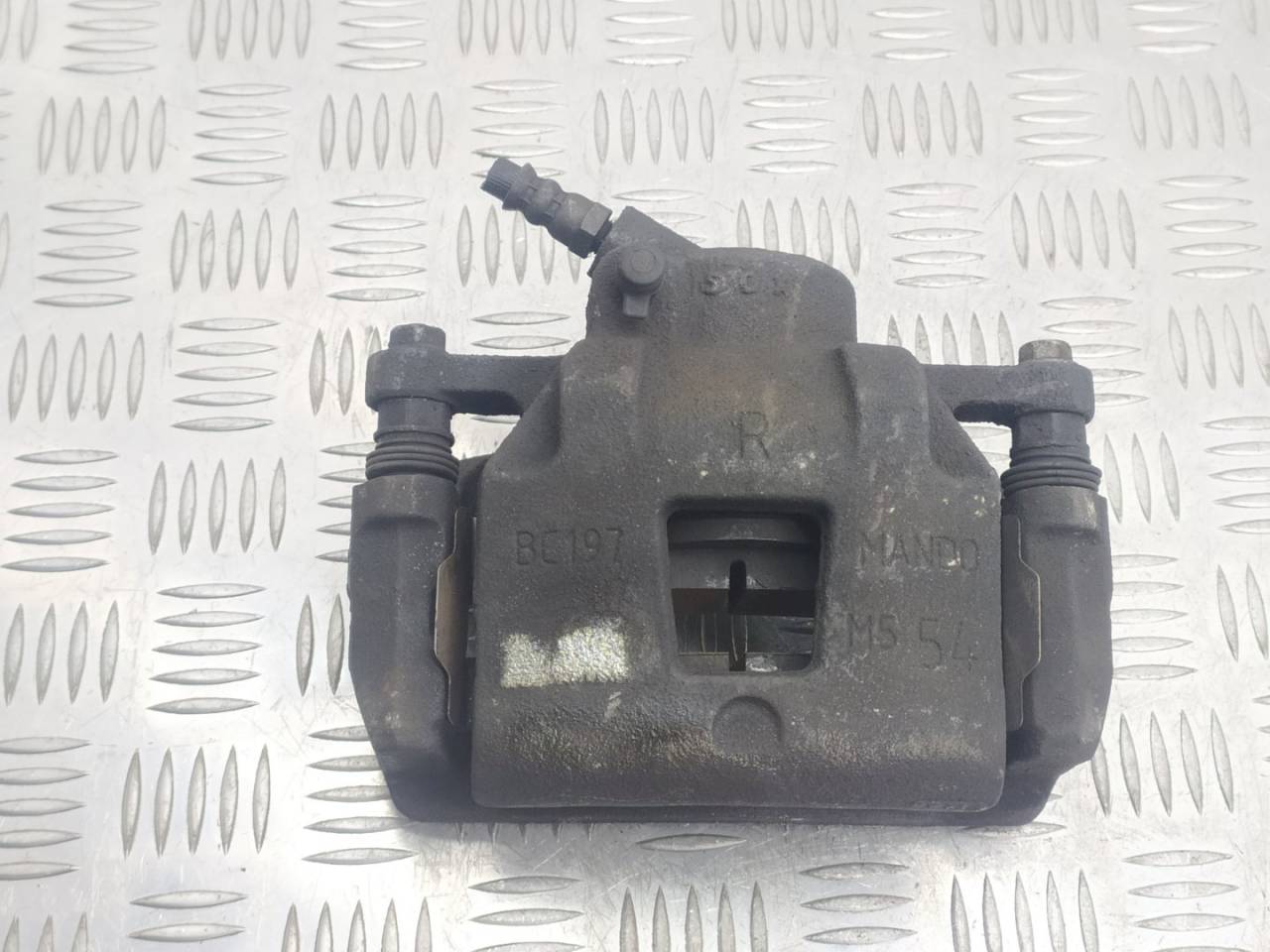 суппорт передний правый Citroen C4 Cactus 1 поколение 2016 - фото №1