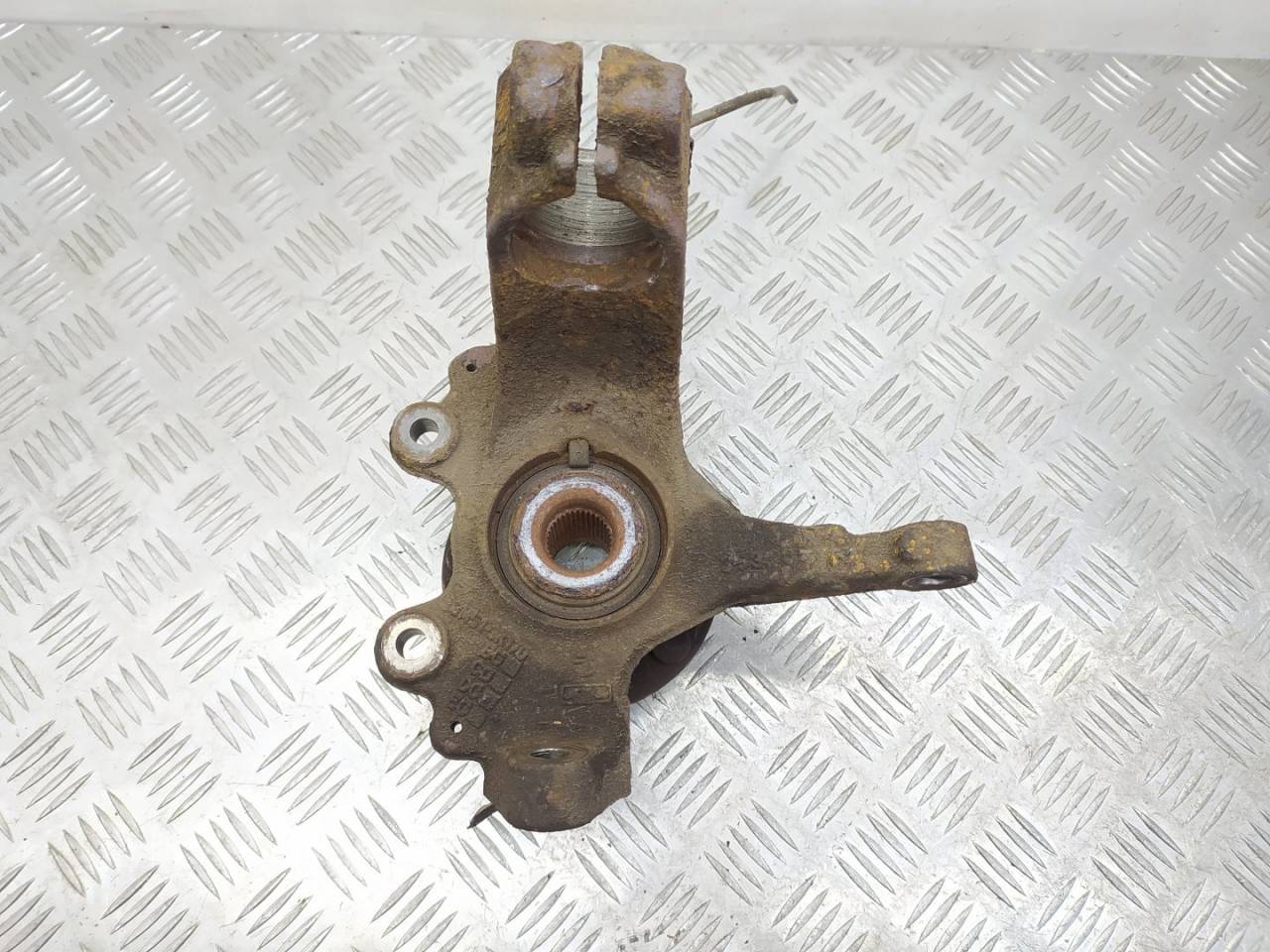 ступица передняя правая Ford Focus 2 поколение 2006 - фото №1