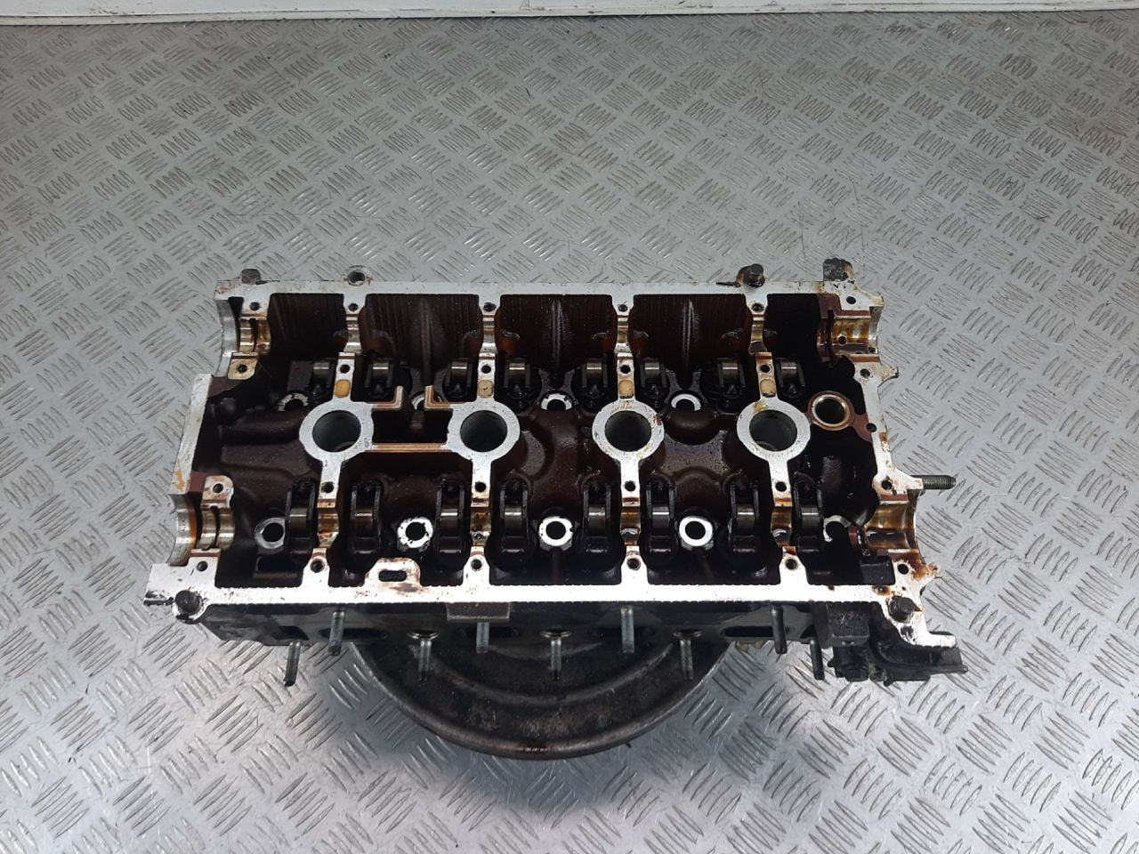 головка блока цилиндров Renault Laguna 2 поколение 2002, 1.8 л., i, бензин - фото №1