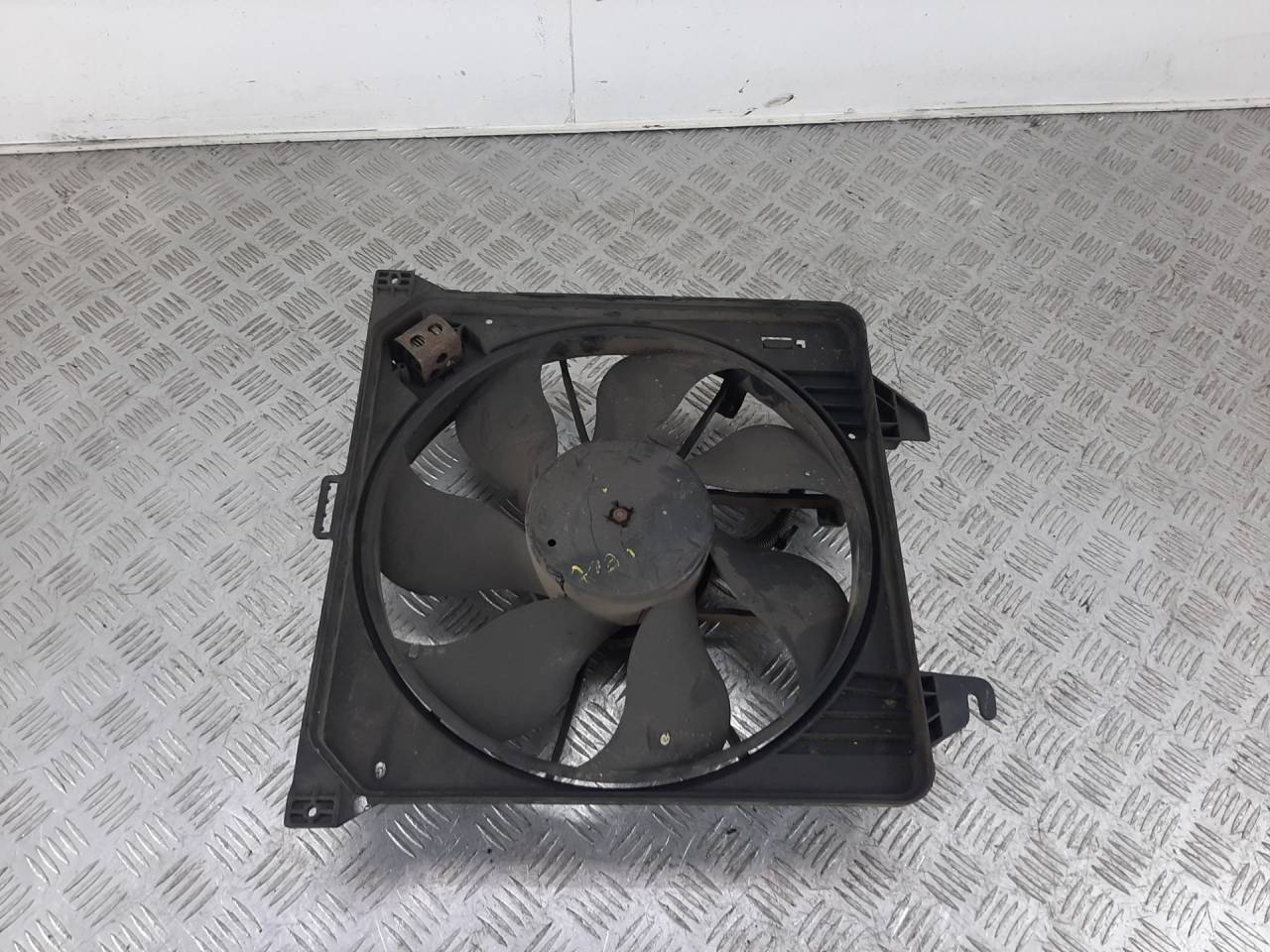 вентилятор радиатора Ford Transit Connect 1 поколение 2009, 2T14-8C607-AD - фото №1