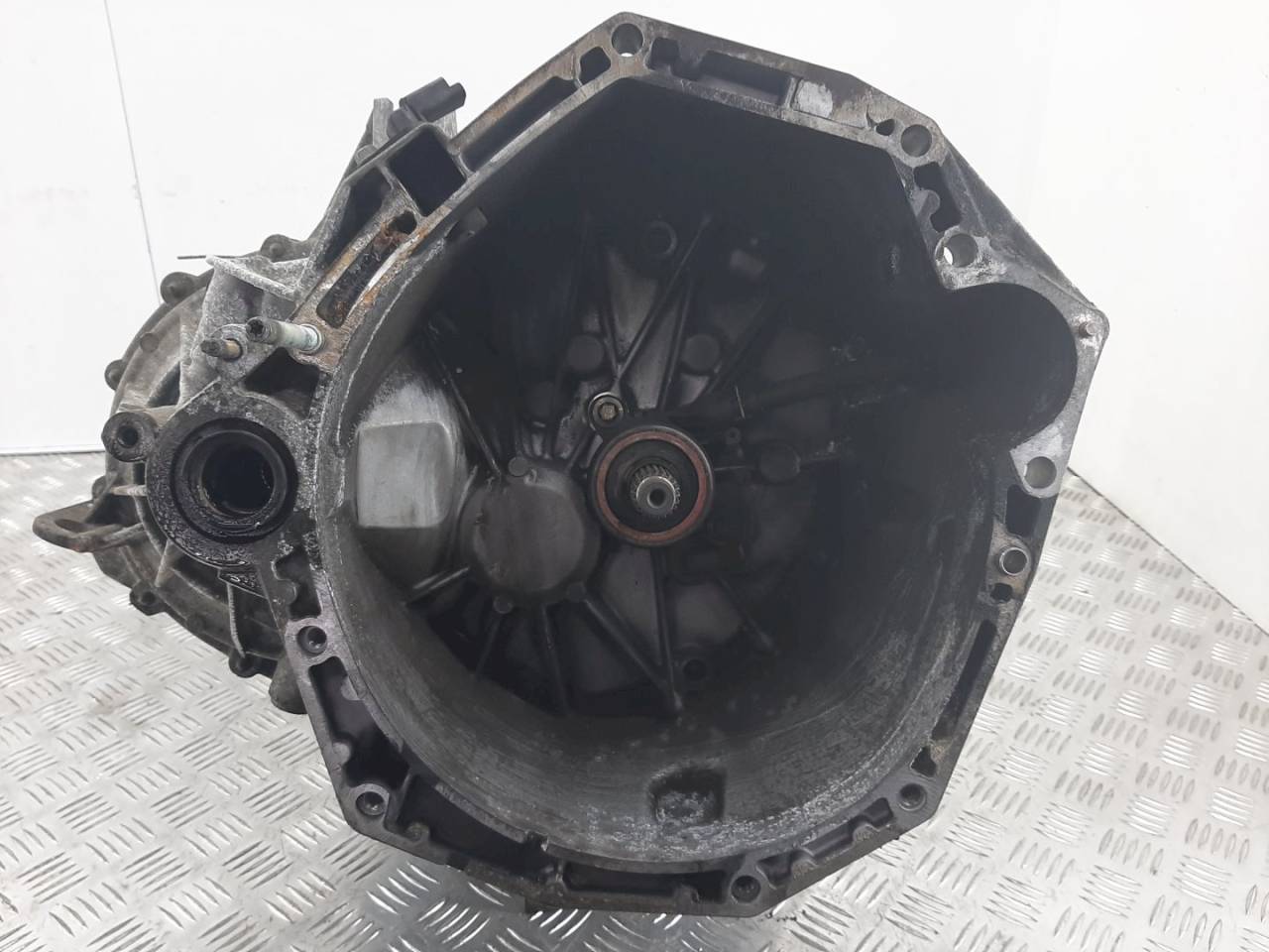 КПП механическая (МКПП) Renault Scenic 2 поколение 2006, 1.5 л., DCi, дизель, 387944, TL4 - фото №1