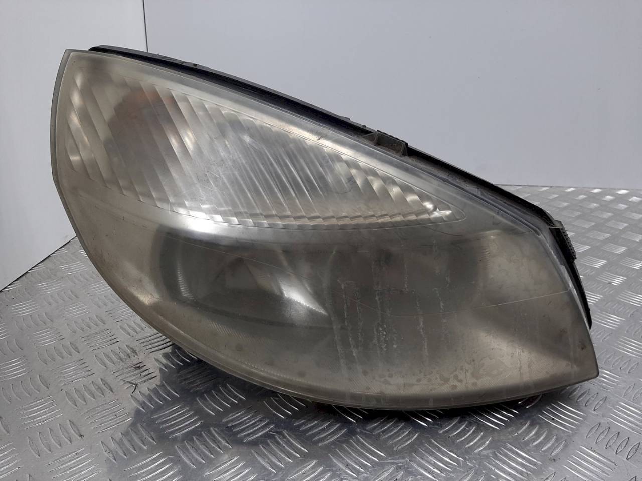 фара правая Renault Scenic 2 поколение 2004, 158104-00RE - фото №1