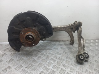 кулак поворотный левый Audi A4 B6 2004