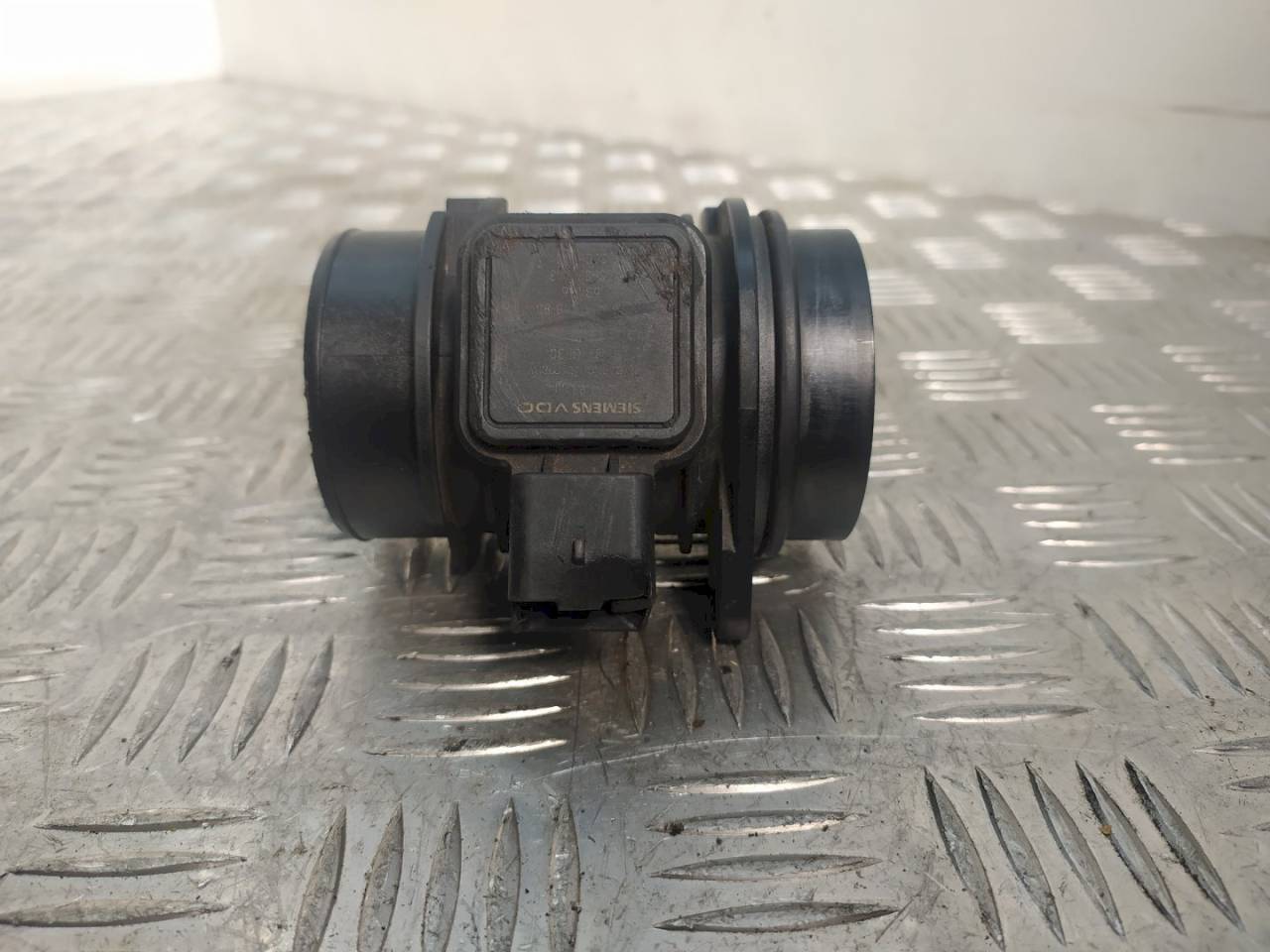 расходомер воздуха Ford Fiesta 5 поколение 2002, 1.4 л., TDCi, 5WK97004 - фото №1