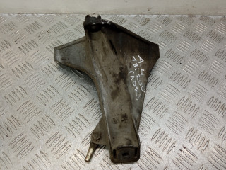 кронштейн двигателя Audi A4 B5 1999, 1.8 л., i, бензин, 8D0199308L