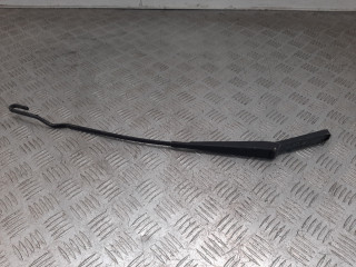 щеткодержатель (поводок стеклоочистителя, дворник) Volkswagen Transporter T4 2001, 701955410A