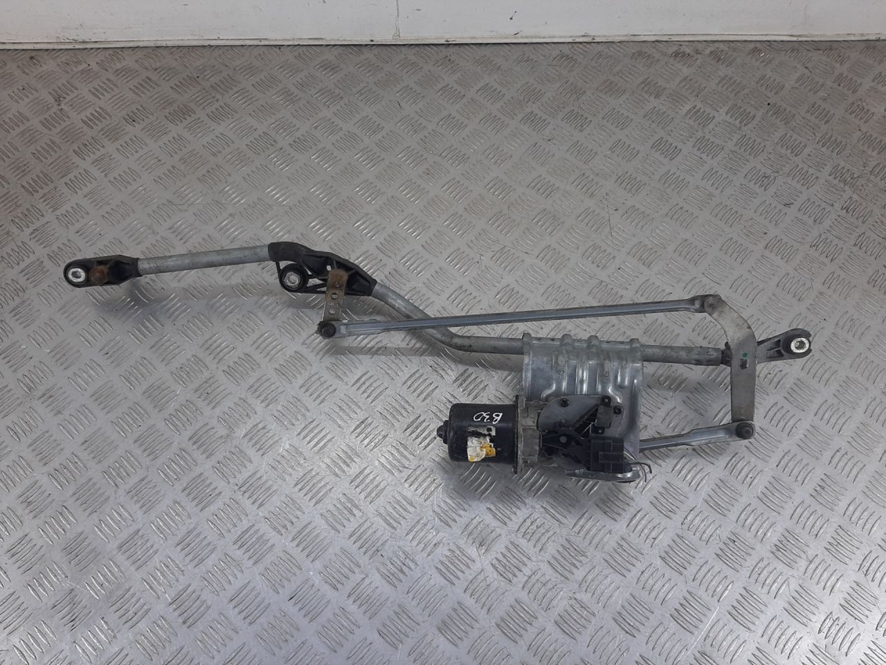 механизм стеклоочистителя (трапеция дворников) Renault Scenic 2 поколение 2006, 1.6 л., K4M 766, бензин - фото №1
