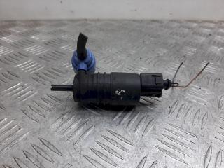 насос (моторчик) омывателя стекла Volkswagen Passat B5 2000