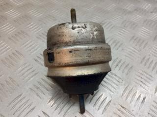 подушка крепления двигателя Audi A6 C5 [рестайлинг] 2002, 2.4 л., i, 8D0199382L