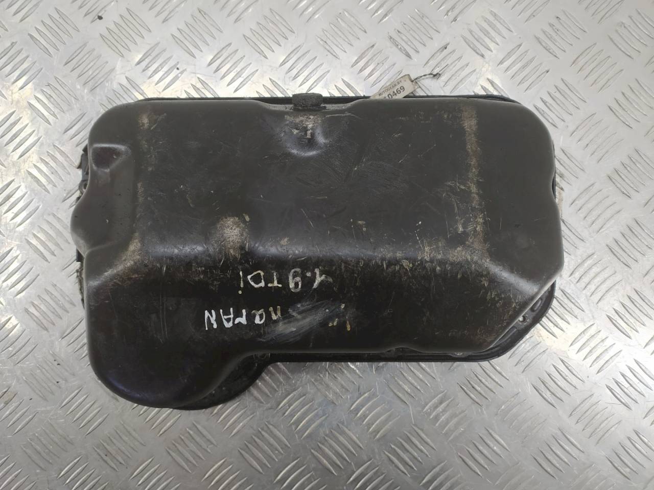 масляный поддон Volkswagen Sharan 1 поколение 1998, 1.9 л., TDi - фото №1