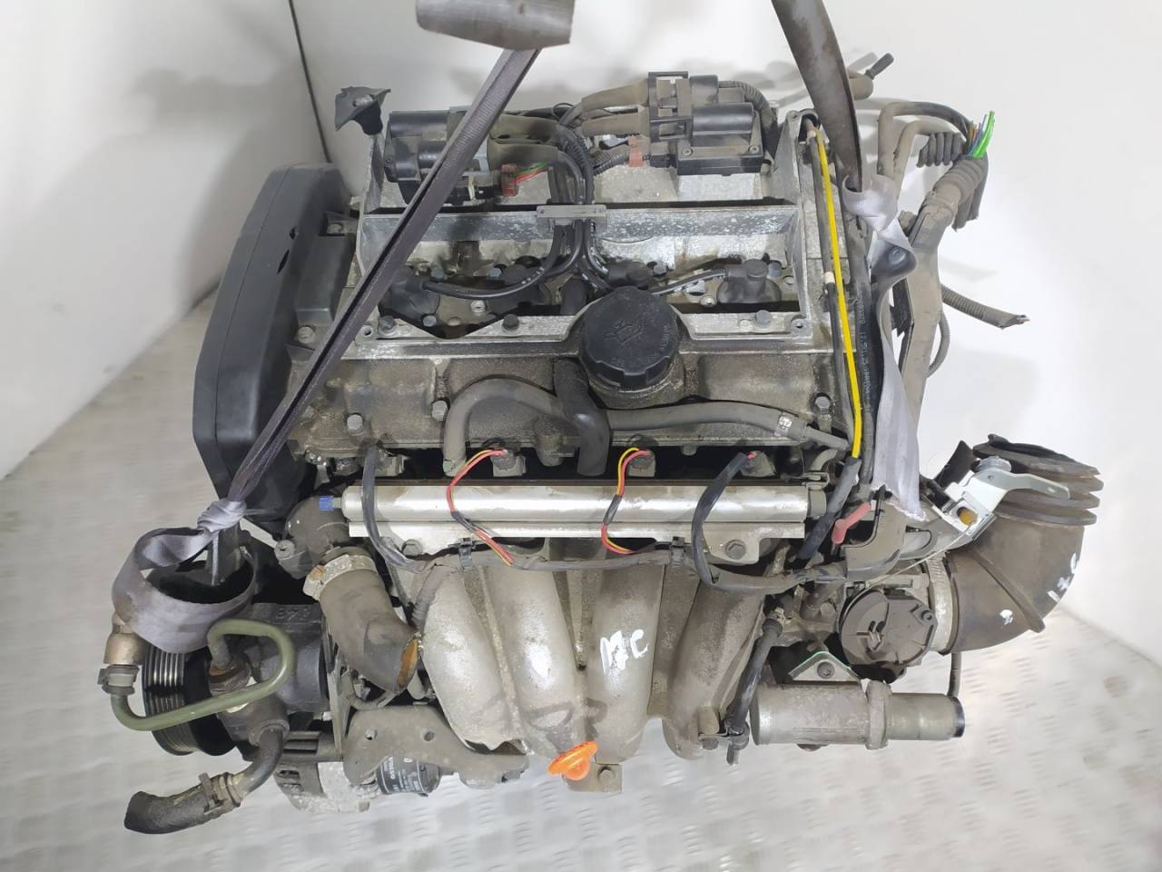 двигатель Volvo V40 1 поколение 1999, 1.6 л., i, бензин, -, B4164S, 1650370 - фото №1