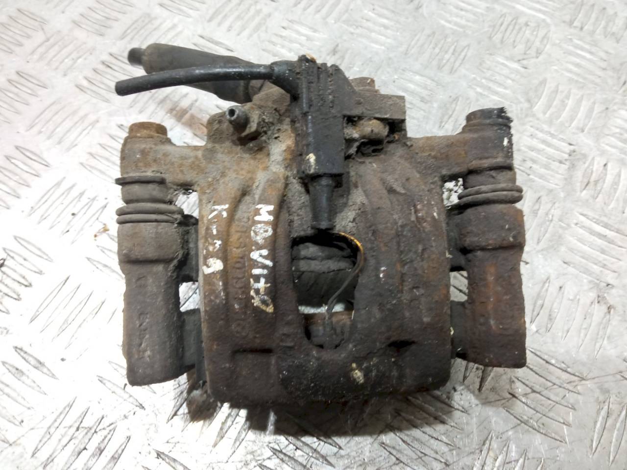 суппорт задний левый Mercedes-Benz Vito W638 2002 - фото №1