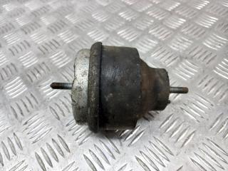подушка крепления двигателя Volkswagen Passat B5 2000, 1.6 л., i, 8D0199379S