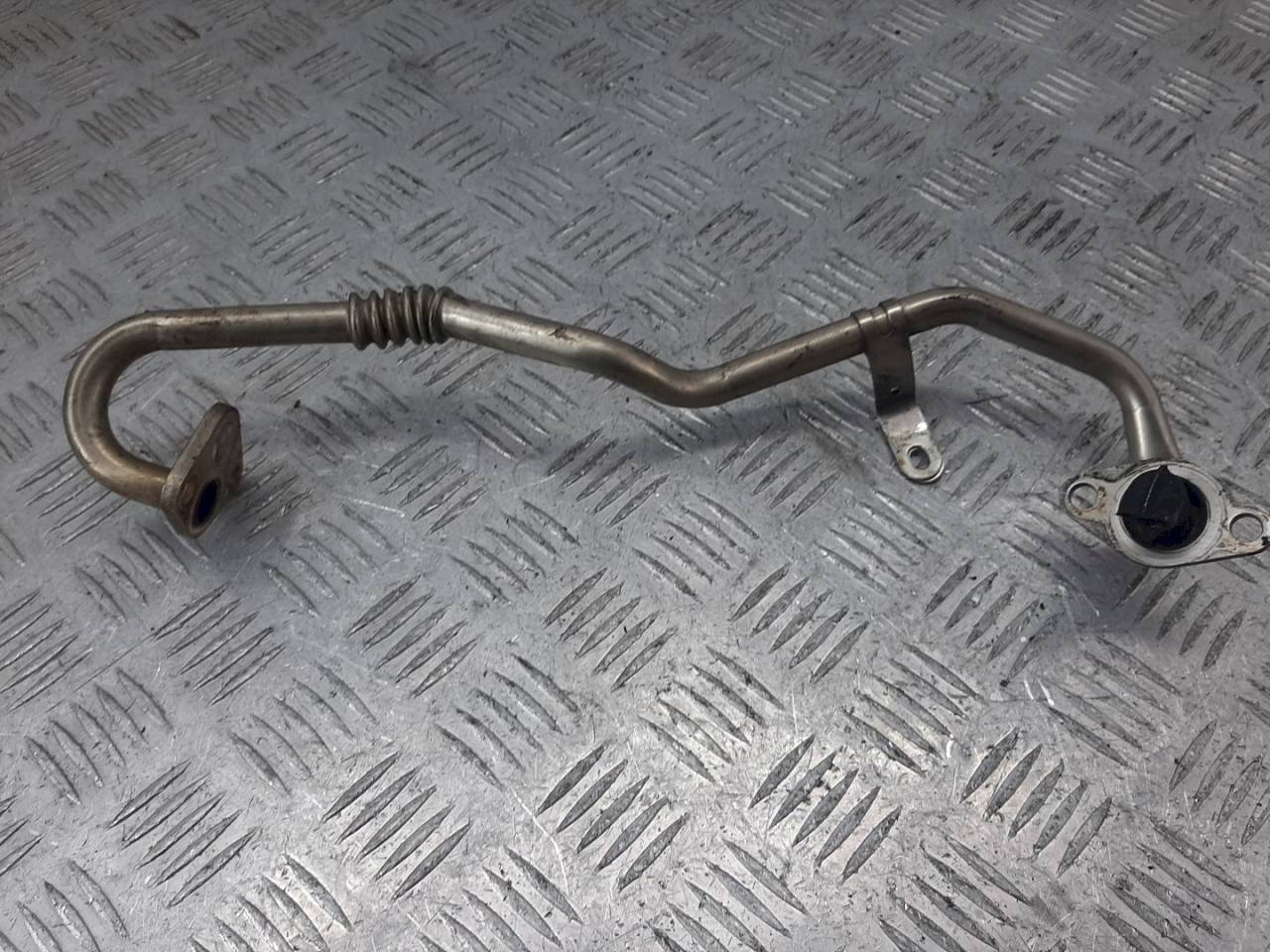трубка системы рециркуляции EGR Volkswagen Golf 4 поколение 2002, 1.4 л., i - фото №1