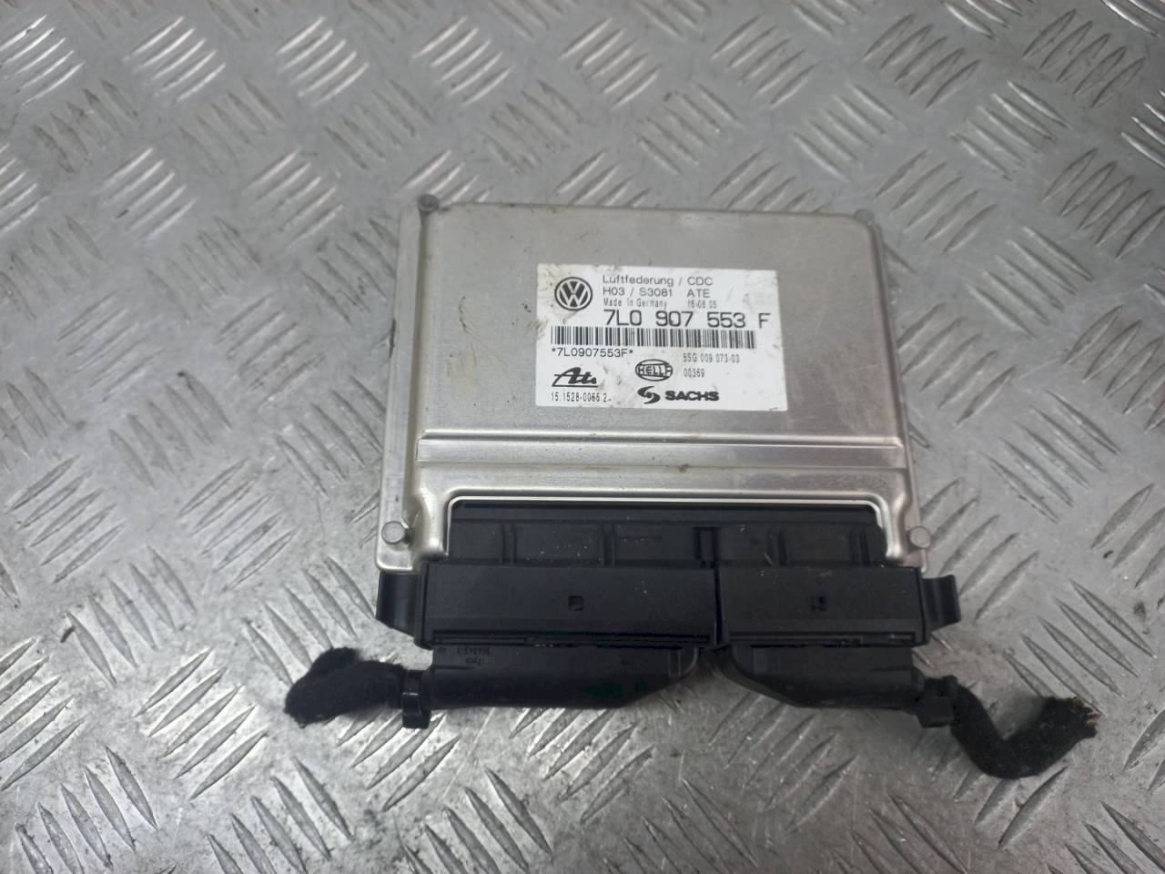 блок управления (другие) Volkswagen Touareg 1 поколение 2005, 3.0 л., TDi, 7L0907553F - фото №1