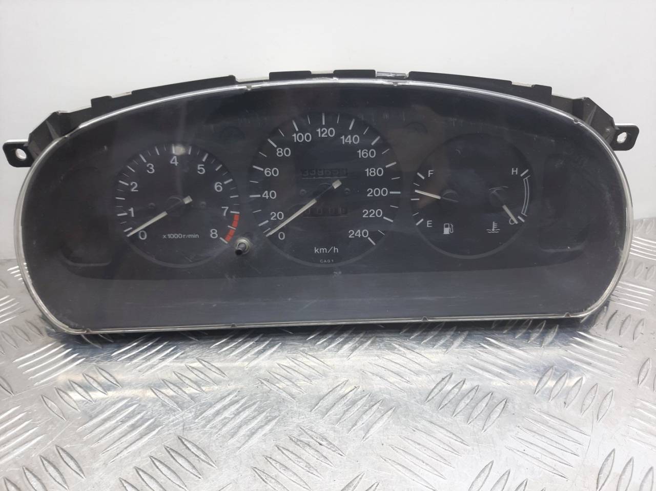 щиток приборов (приборная панель) Mazda Xedos 6 1 поколение 1996, 2.0 л., i - фото №1