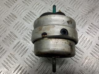 подушка крепления двигателя Audi A4 B7 2006, 2.0 л., 8E0199379A