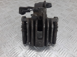 суппорт задний левый Volkswagen Passat B5 2000