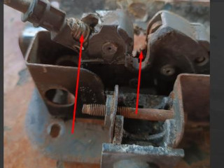 замок капота Ford Transit Connect 1 поколение 2007