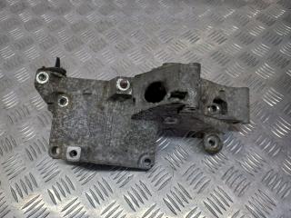 кронштейн генератора Skoda Fabia 1 поколение [рестайлинг] 2005, 1.9 л., TDi, 038903143R