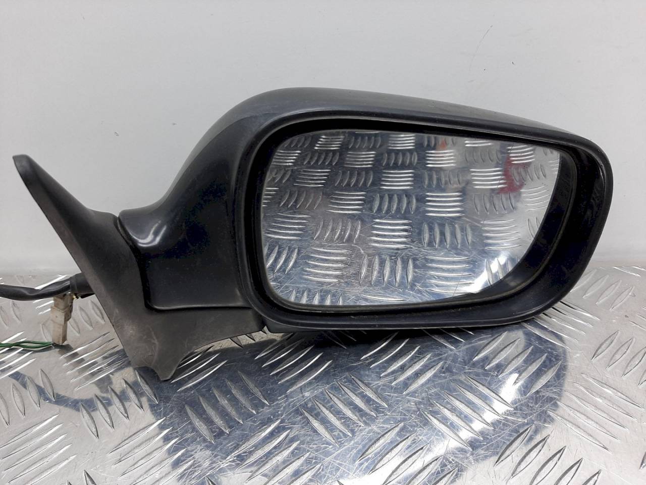 зеркало наружное правое Subaru Legacy 3 поколение 1998, E13013350 - фото №1