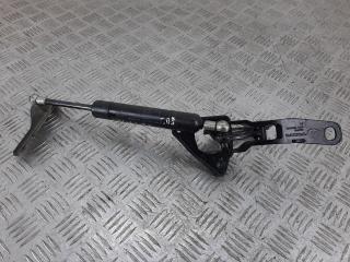 петля крышки багажника Volvo V70 2 поколение 2002, 2.4 л., B 5244 T3, бензин, МКПП